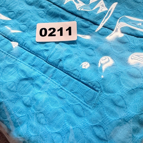 Crown & Ivy Turquoise Blue Scalloped Hem Jacquard Shorts Womens Size 8 - Picture 8 of 8